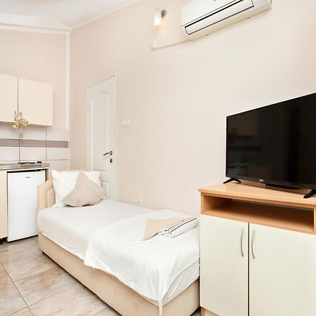 Apartments Mik5 - Famous Beach Jaz Budva Exterior photo